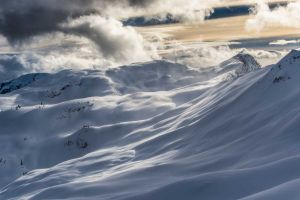 Heliesquí en Canadá con Selkirk Tangiers Heli Skiing